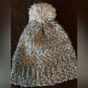 Pompom beanie